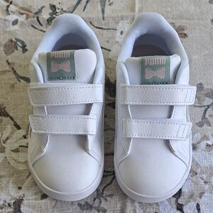Puma Kids White and Pink Sneakers
